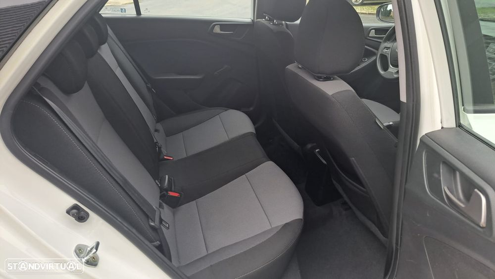 Hyundai i20 1.1 CRDi Access+Bluetooth - 31