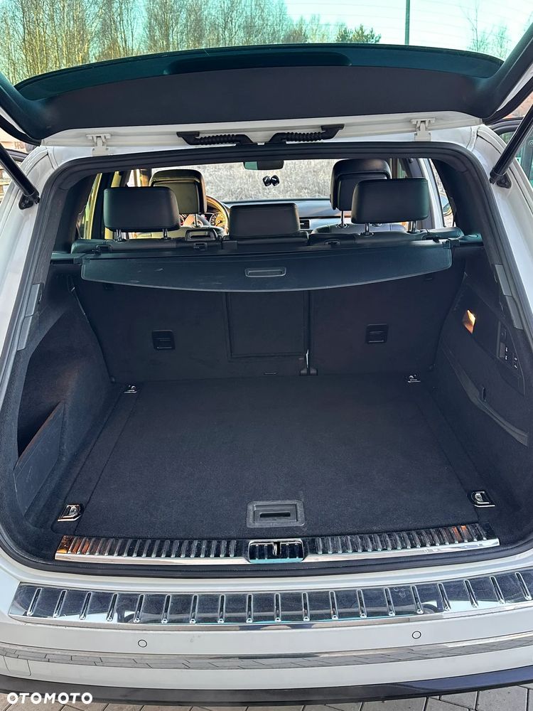 Volkswagen Touareg 3.0 V6 TDI BMT Perfectline R-Style - 25