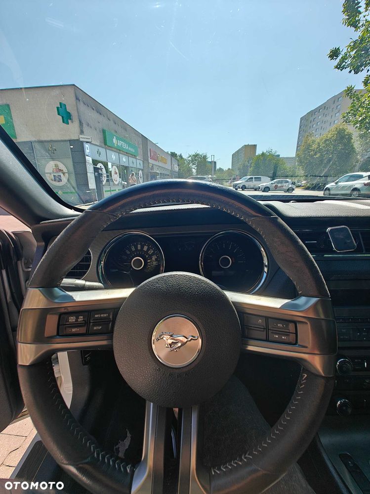 Ford Mustang - 7