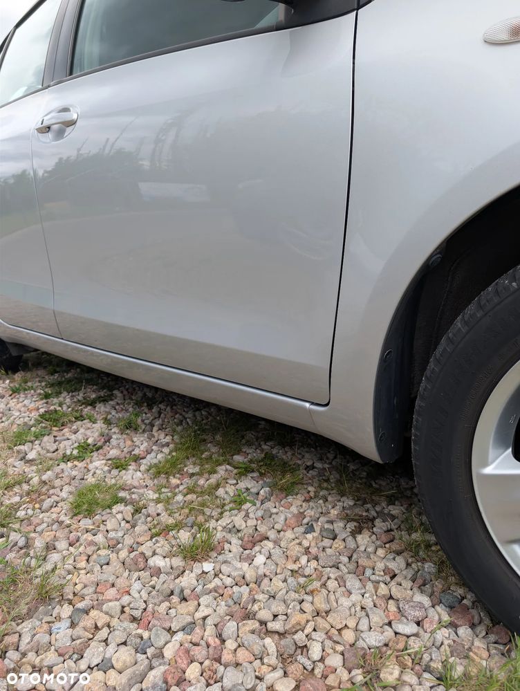 Toyota Yaris 1.3 Sol - 19