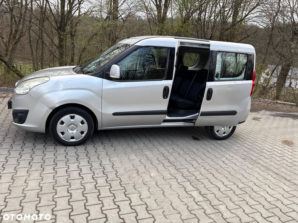 Opel Combo 1.6 CDTI EcoFLEX Cosmo Eu6 - 4
