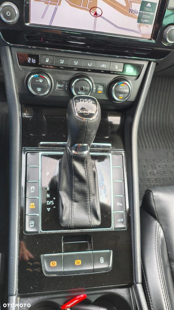 Skoda Superb 2.0 TDI L&K DSG - 13