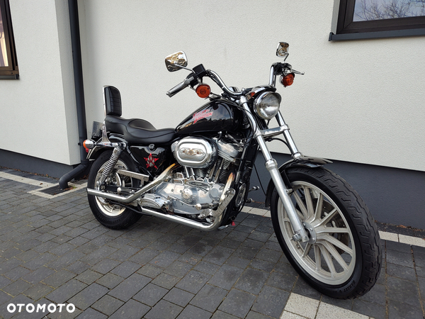 Harley-Davidson Sportster Custom 883C