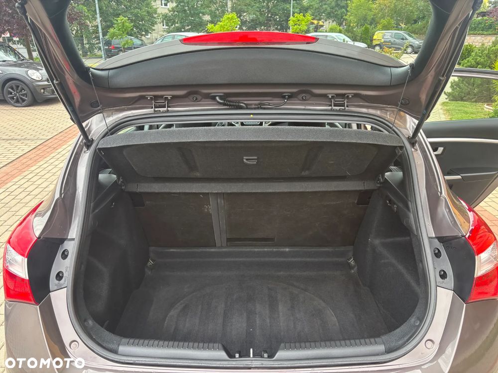 Hyundai i30 1.6 Fifa World Cup Edition - 29