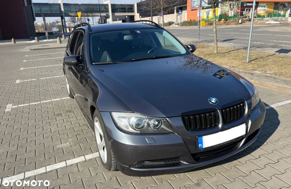 BMW Seria 3 325xi Touring - 6