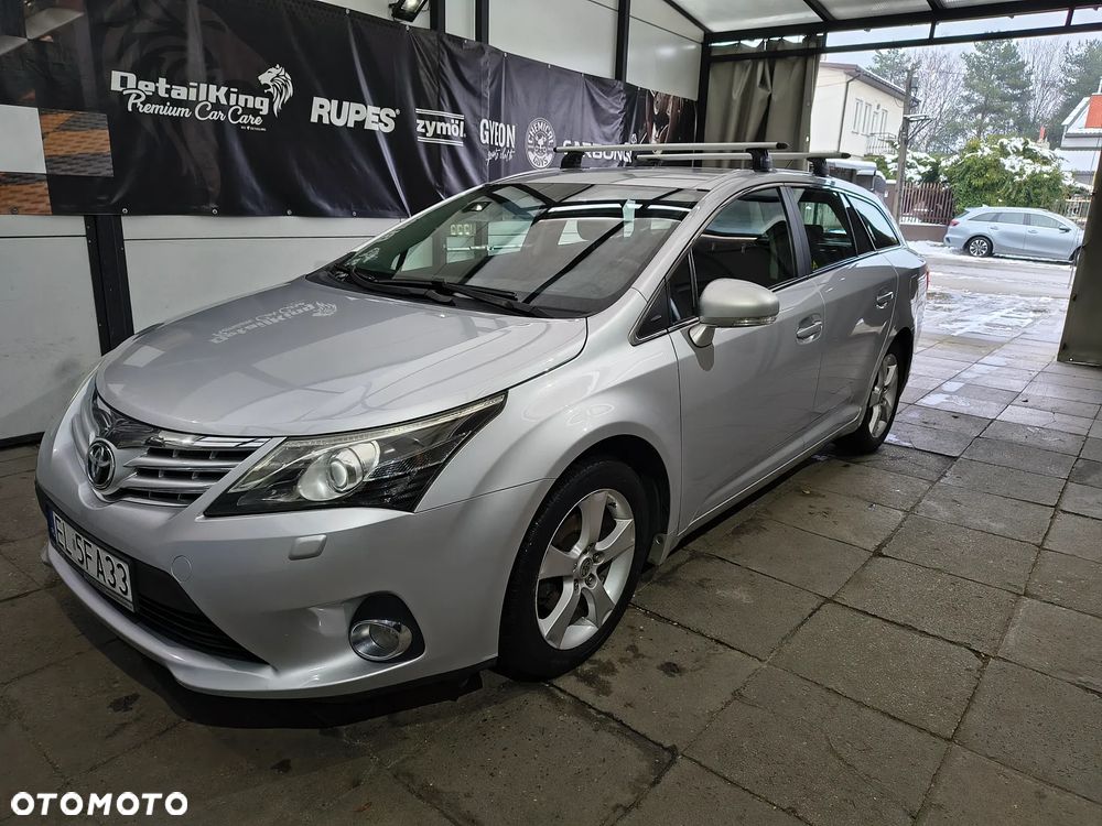 Toyota Avensis 1.8 Comfort - 8
