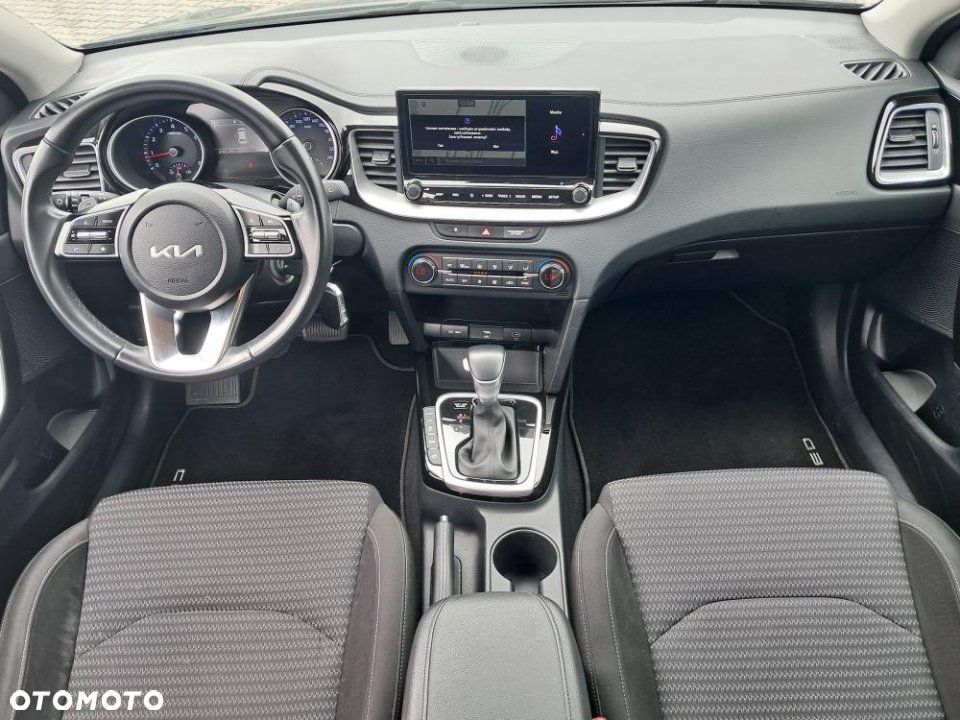 Kia Ceed - 15