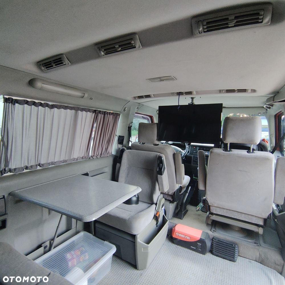 Volkswagen Multivan - 5
