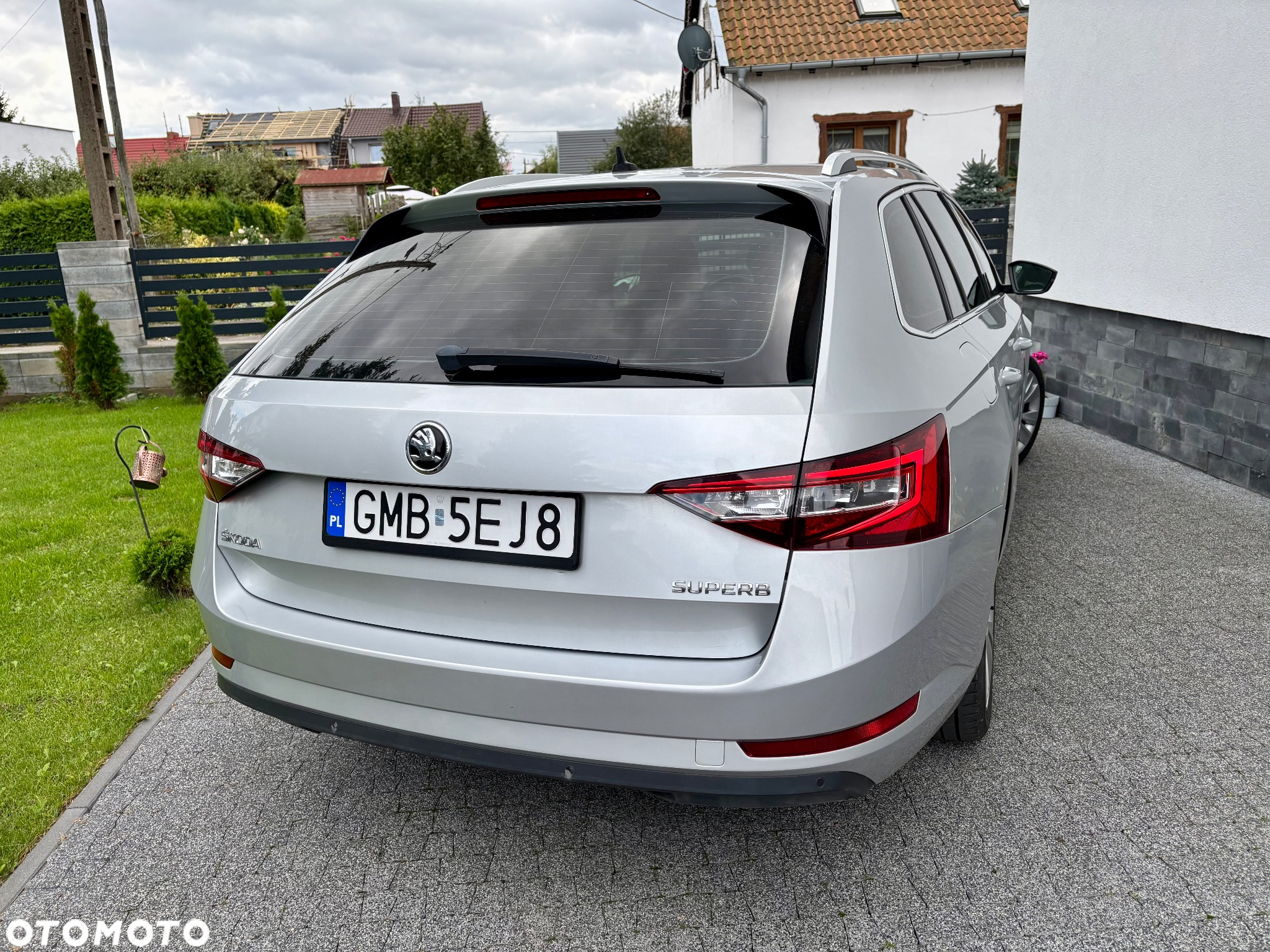 Skoda Superb Combi 2.0 TDI DSG Style - 25