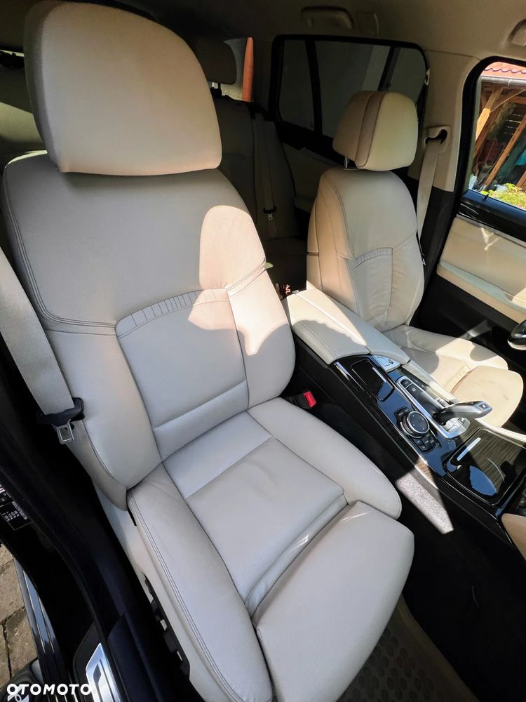 BMW Seria 5 520d xDrive Luxury Line - 33