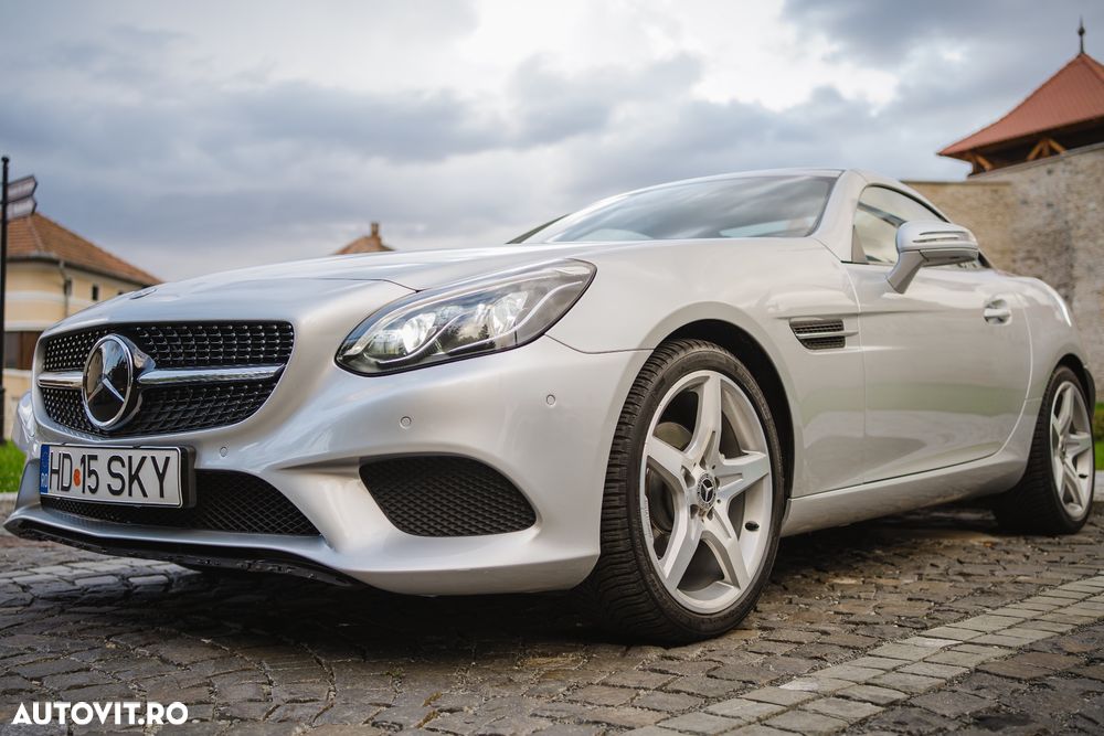 Mercedes-Benz SLC - 1