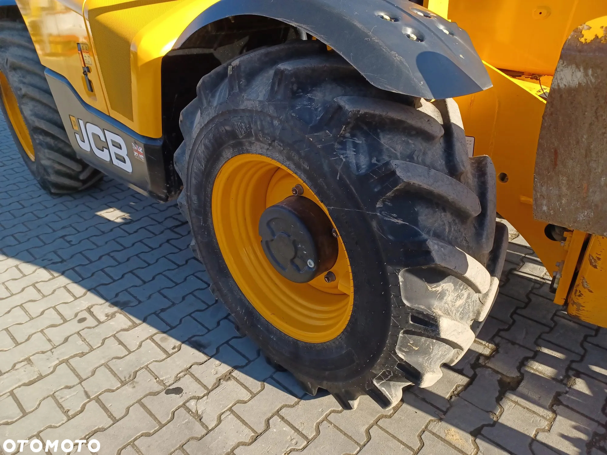 JCB 535-125 - 11