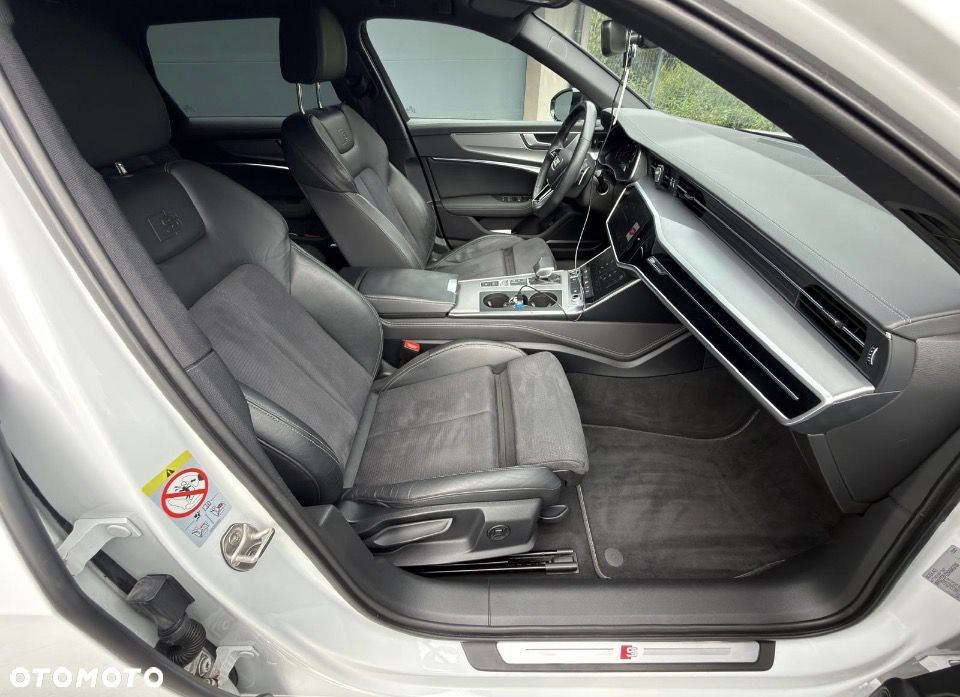 Audi A6 Avant - 16