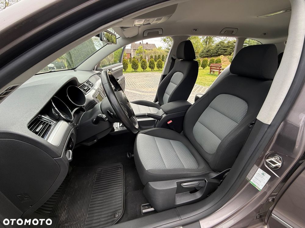 Skoda Superb 2.0 TDI DSG Elegance - 20