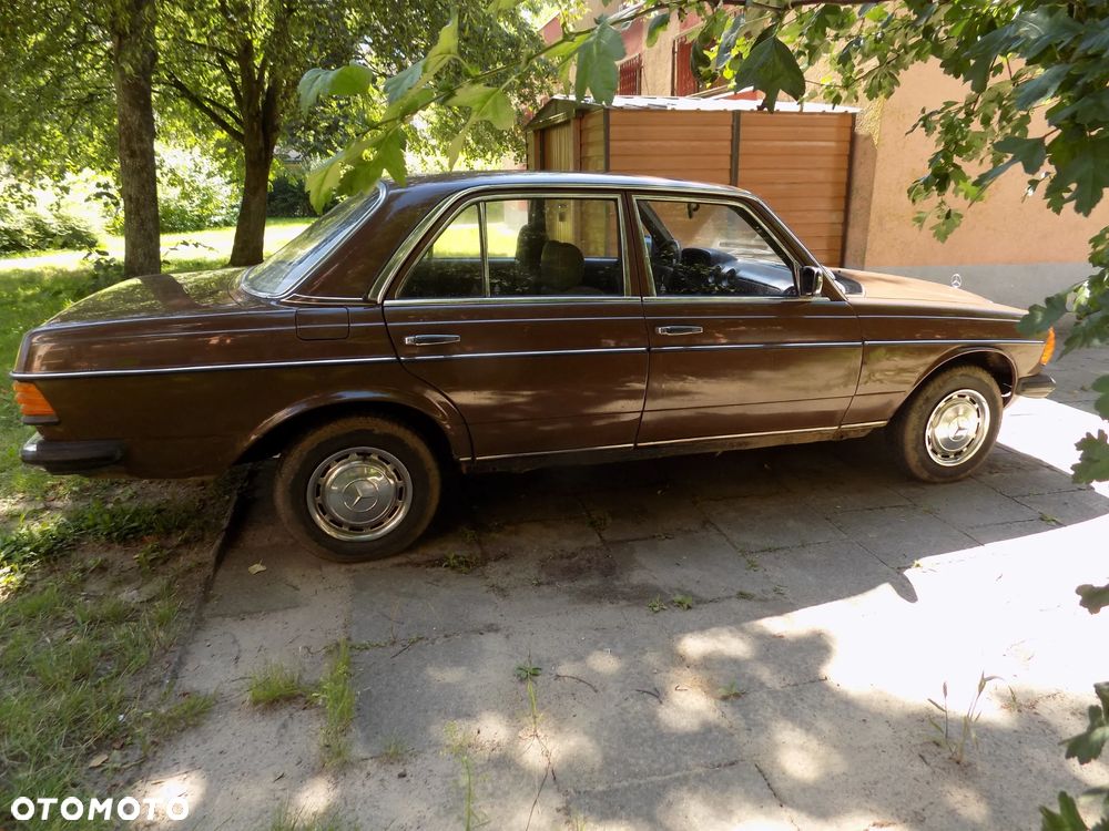 Mercedes-Benz W123 - 3