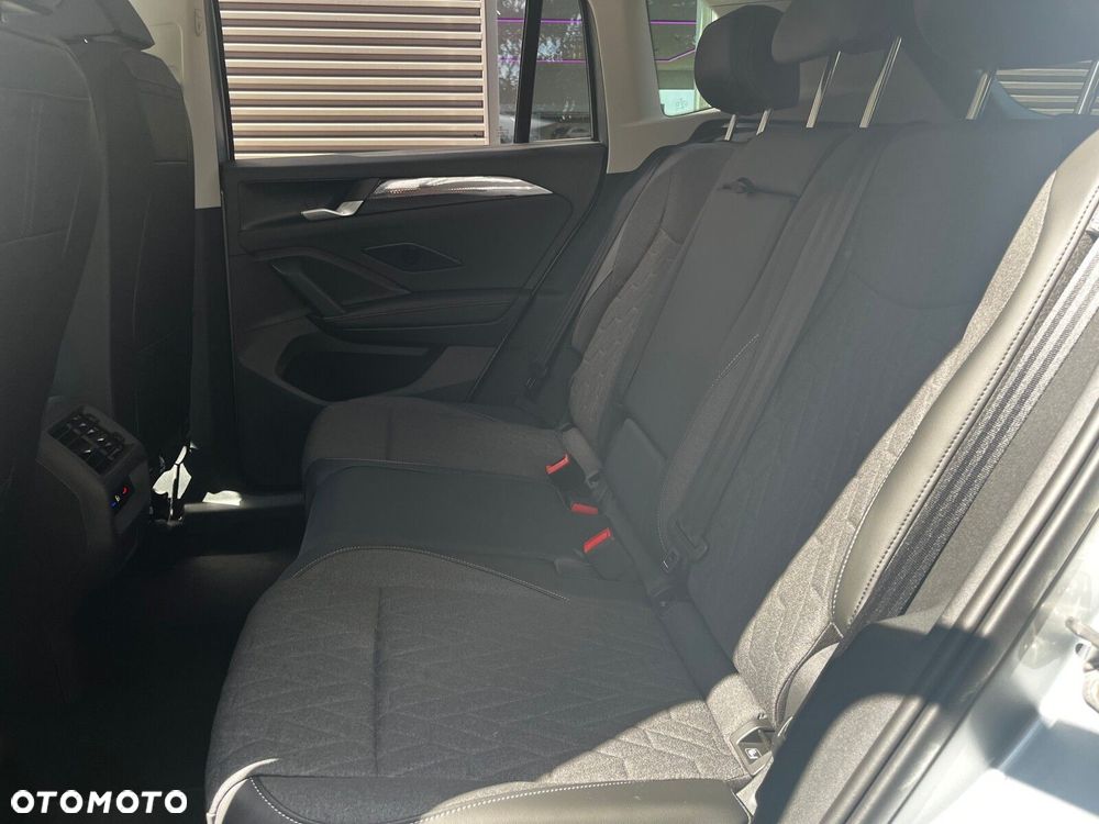 Volkswagen Tiguan - 14