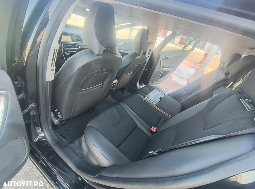 Volvo V60 D2 Start-Stop Kinetic - 3