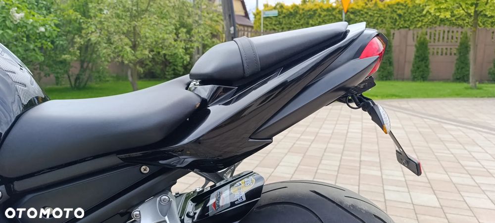 Yamaha FZ - 33