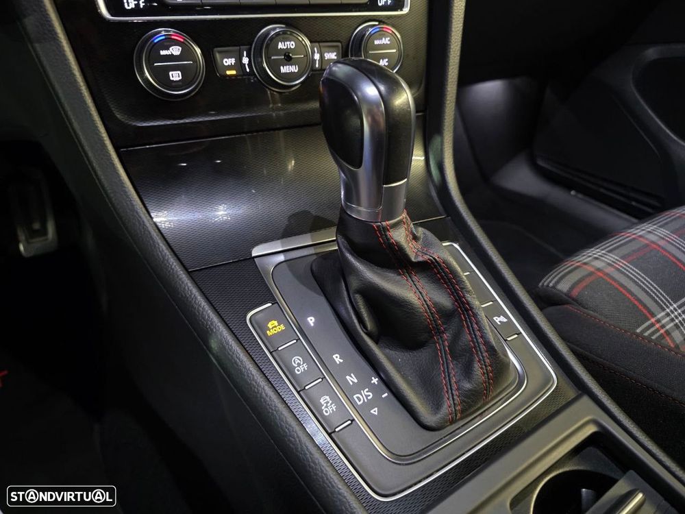 VW Golf 2.0 TSi GTi Performance - 20