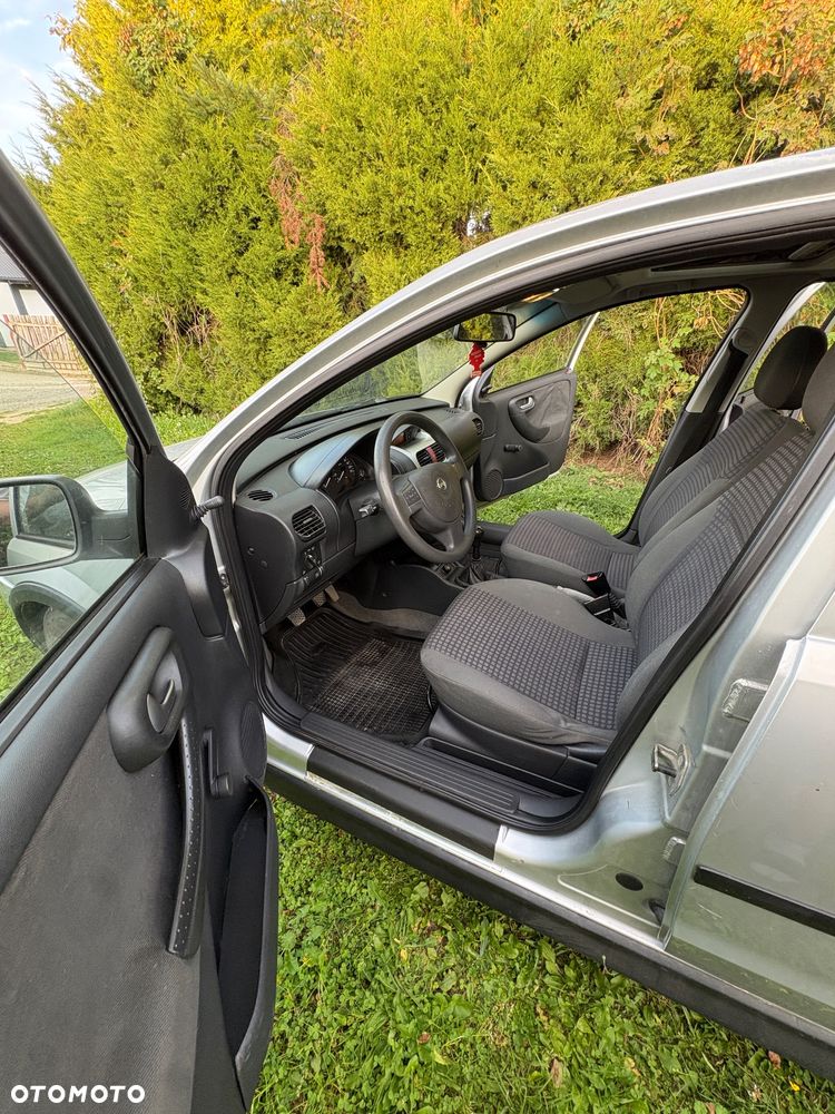 Opel Corsa - 8