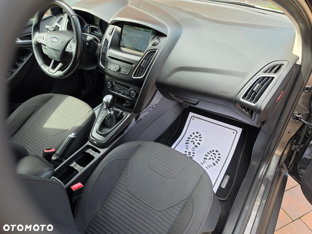 Ford Focus 1.0 EcoBoost Titanium - 30