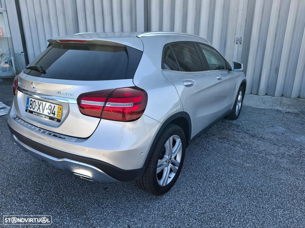 Mercedes-Benz GLA 220 d 4Matic 7G-DCT Urban - 8
