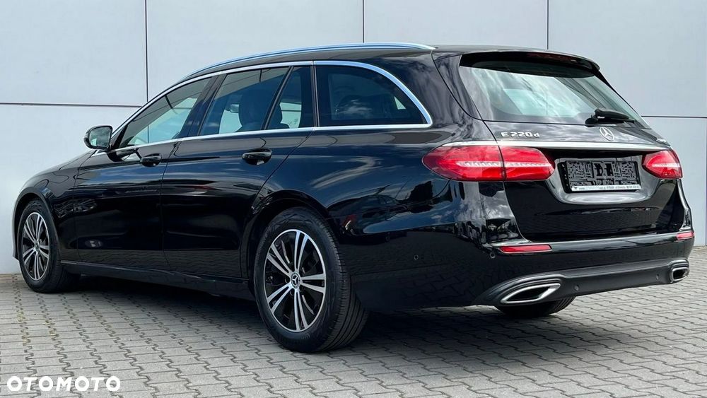 Mercedes-Benz Klasa E 220 d 4-Matic 9G-TRONIC - 10