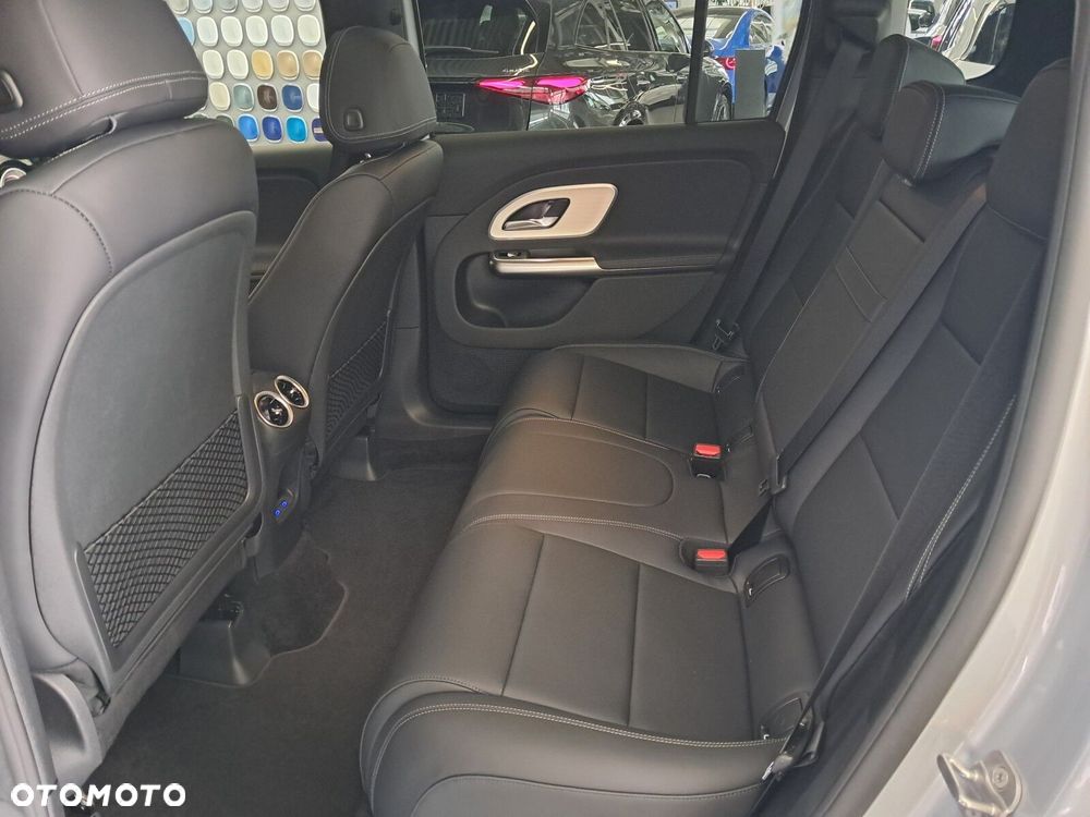 Mercedes-Benz GLB - 22