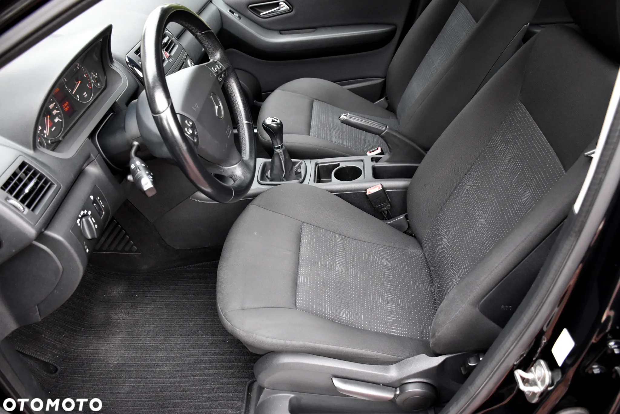Mercedes-Benz Klasa A 160 BlueEfficiency - 19