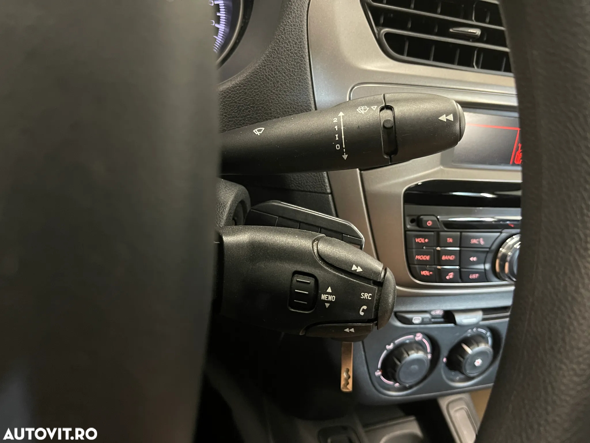 Peugeot 301 1.5 BlueHDI FAP Active - 17