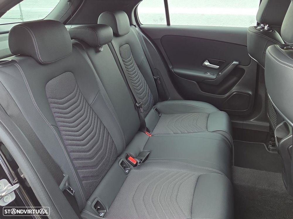 Mercedes-Benz A 250 e - 24