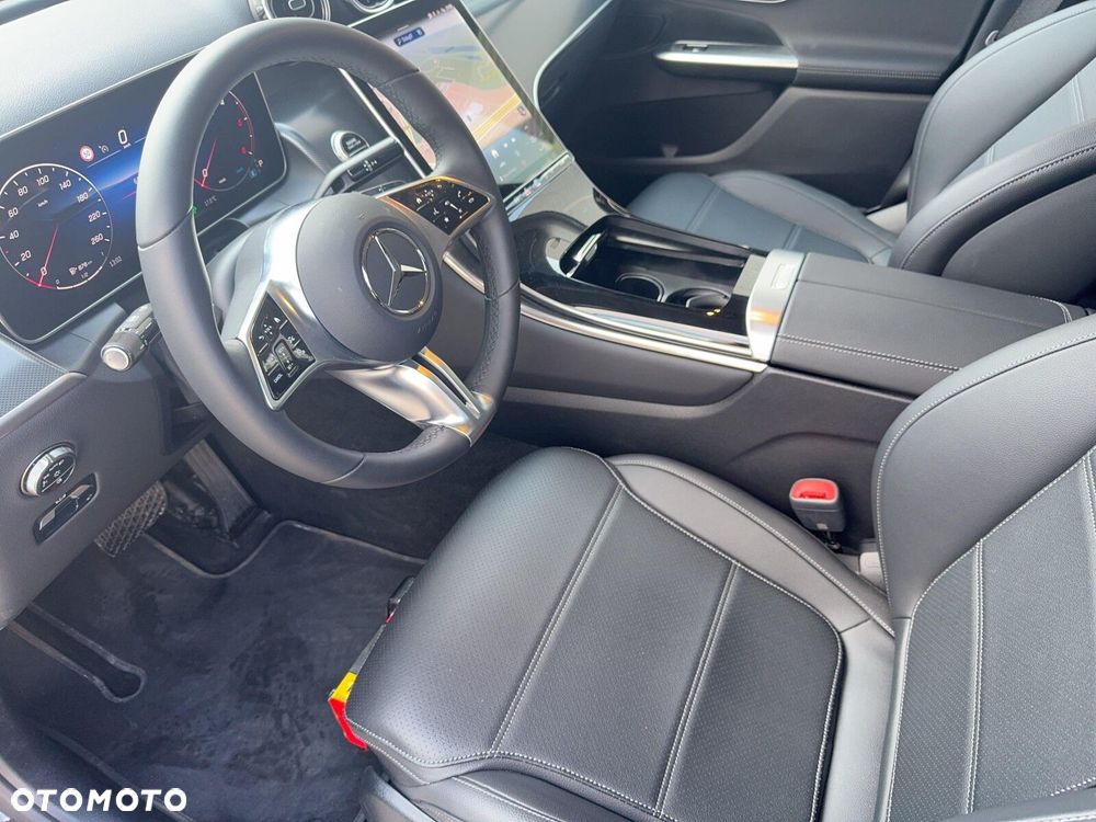 Mercedes-Benz GLC - 11