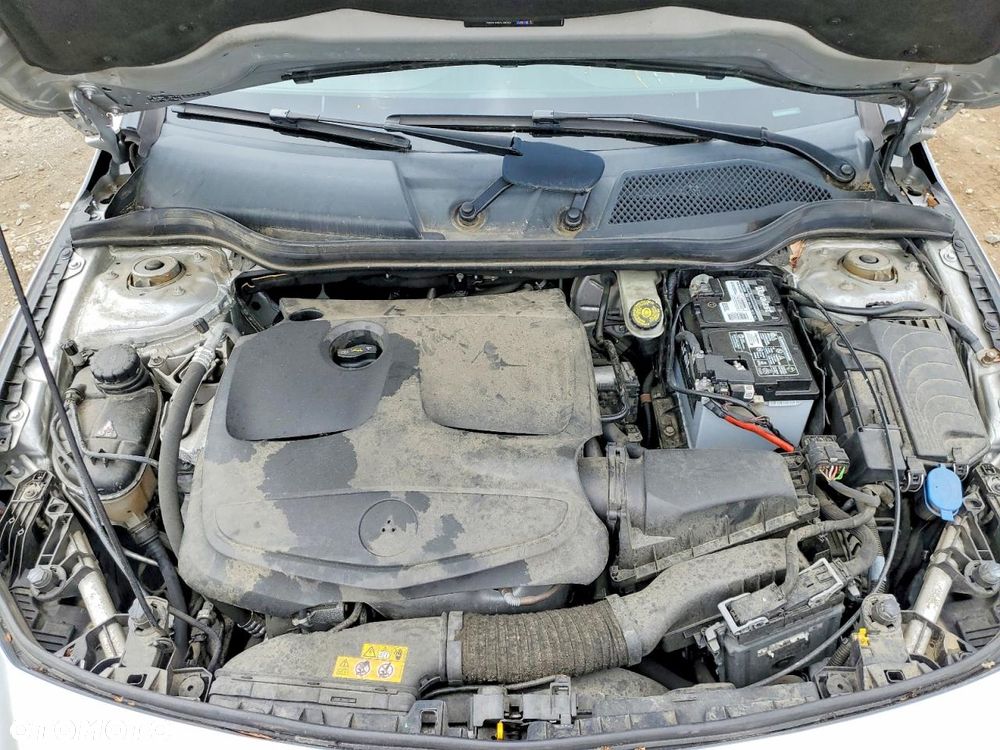 Mercedes-Benz CLA 250 4Matic 7G-DCT AMG Line - 10