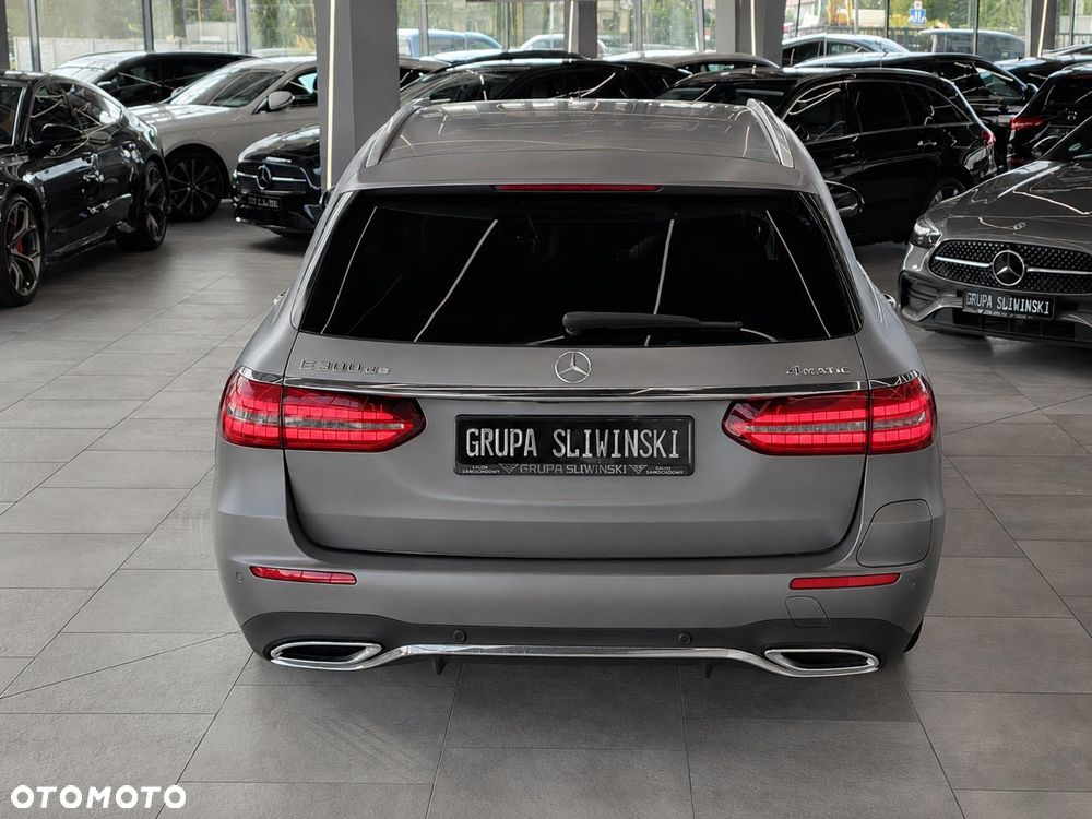 Mercedes-Benz Klasa E 300 de 4-Matic AMG - 8