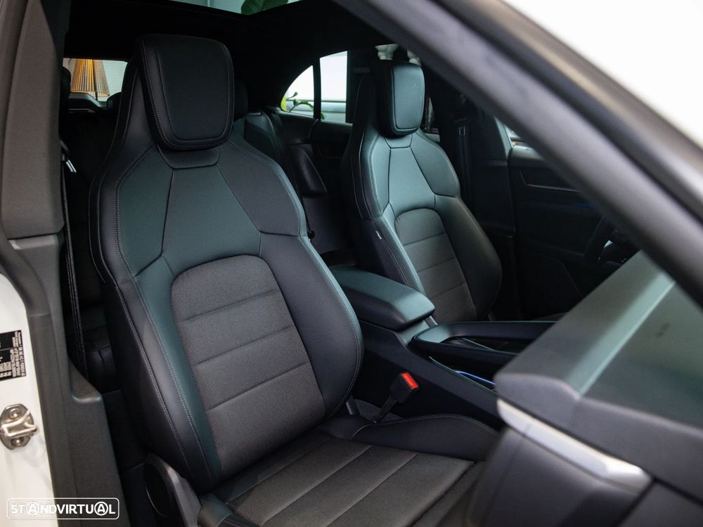 Porsche Macan Electric 4 - 40