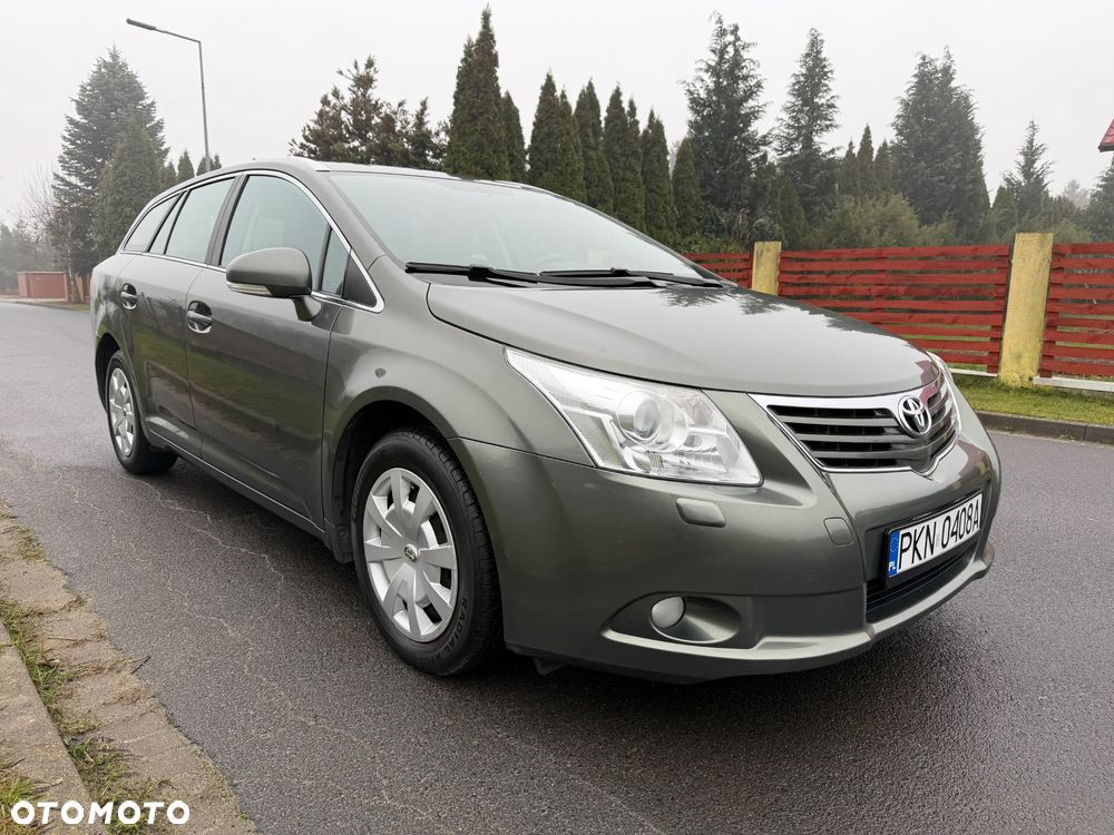 Toyota Avensis 1.8 Executive - 1