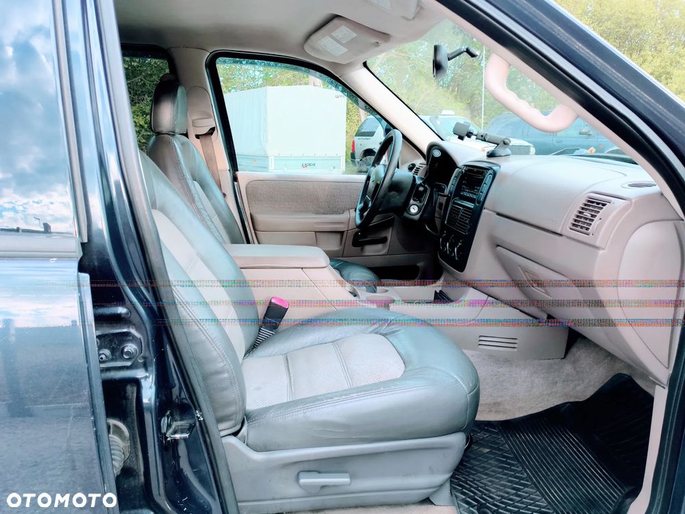 Ford Explorer 4.0 - 8