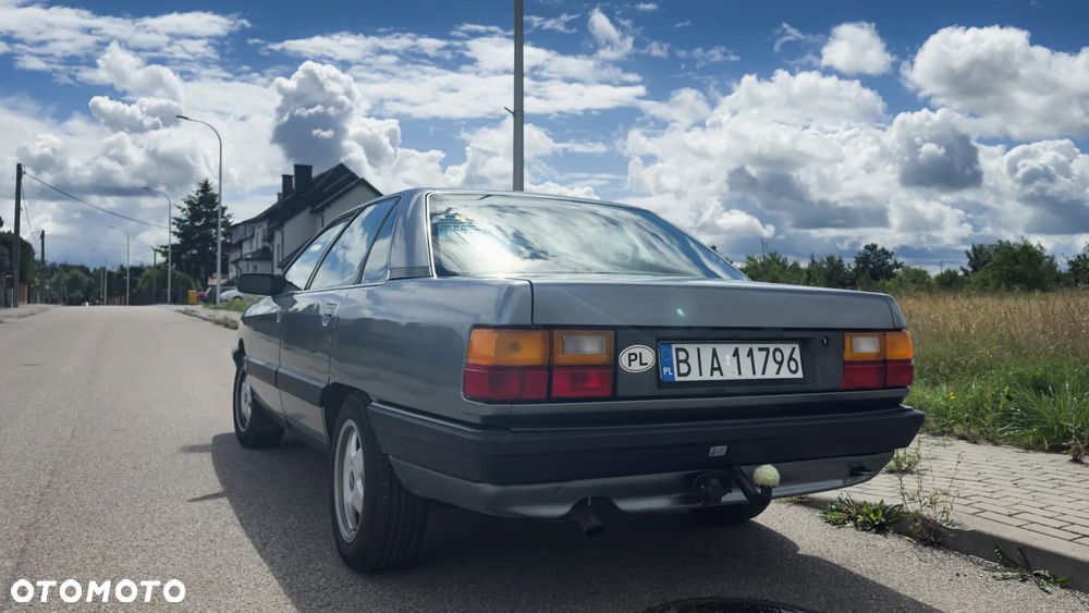 Audi 100 - 7