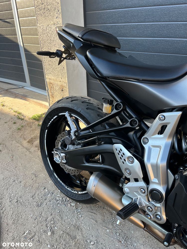 Yamaha MT - 2