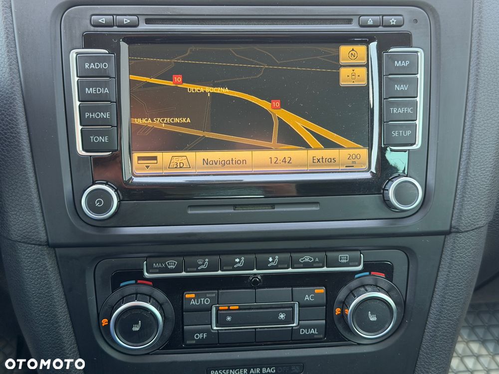 Volkswagen Golf - 10