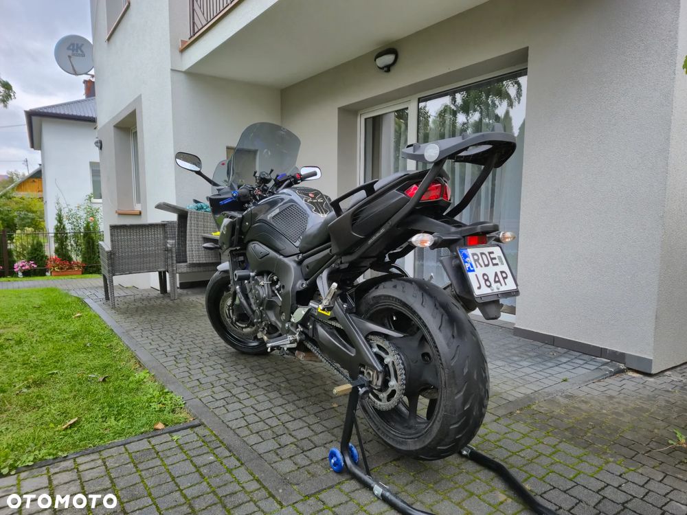 Yamaha FZ8 - 13