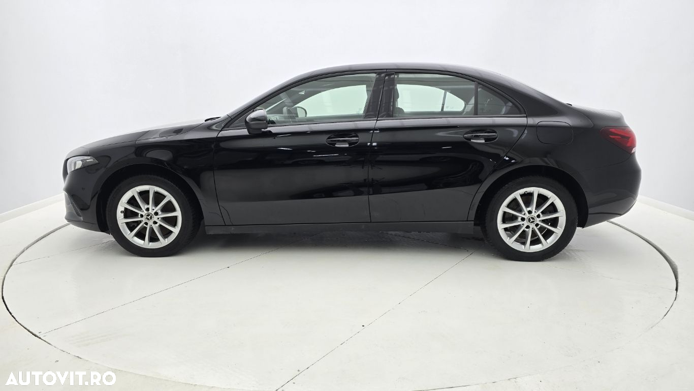 Mercedes-Benz A - 9