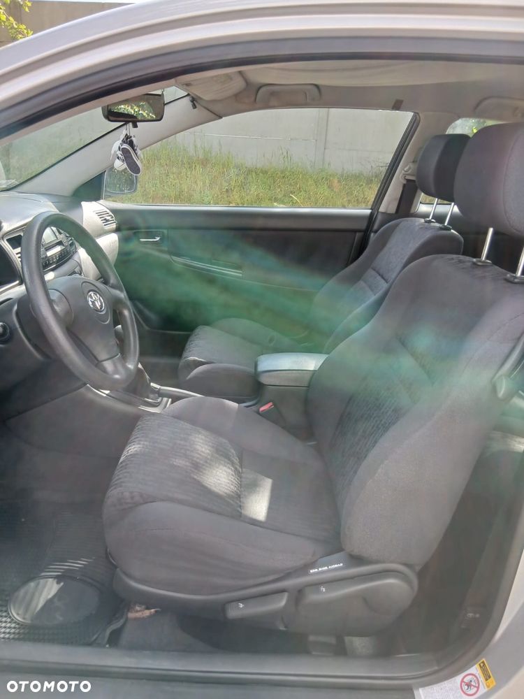 Toyota Corolla - 13