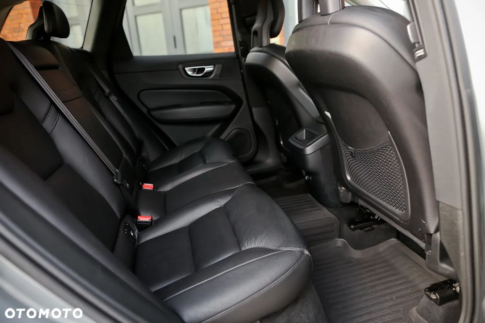 Volvo XC 60 D4 AWD Geartronic Inscription - 26