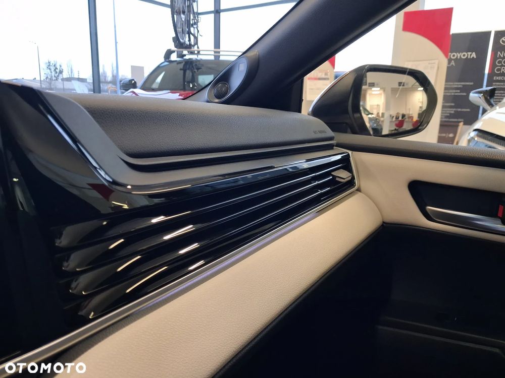 Toyota Camry 2.5 Hybrid Executive CVT - 18