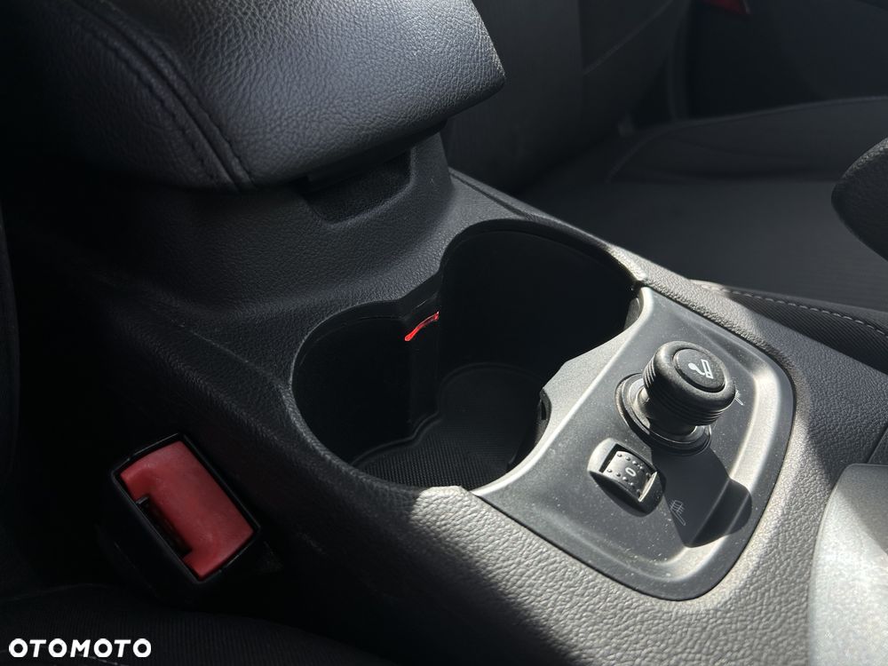 Ford Focus 1.6 EcoBoost Titanium - 17