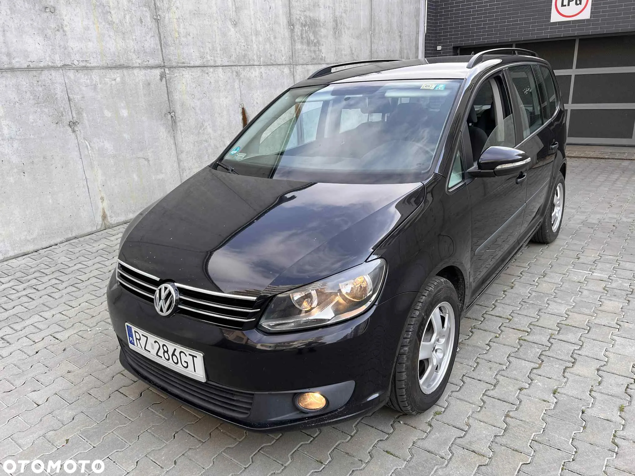 Volkswagen Touran 1.6 TDI DPF Trendline DSG - 9