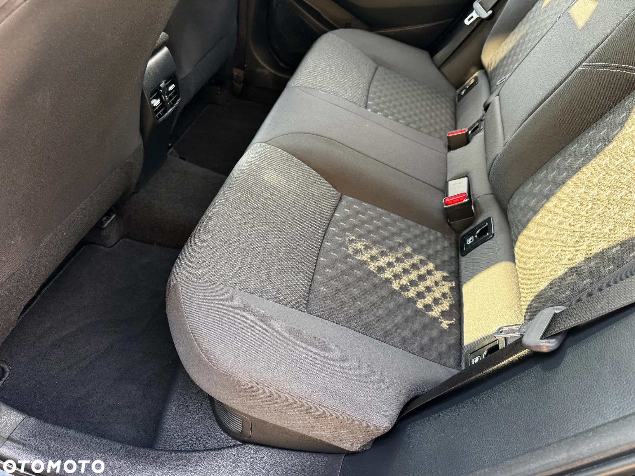 Toyota Corolla 1.8 Hybrid Executive - 18