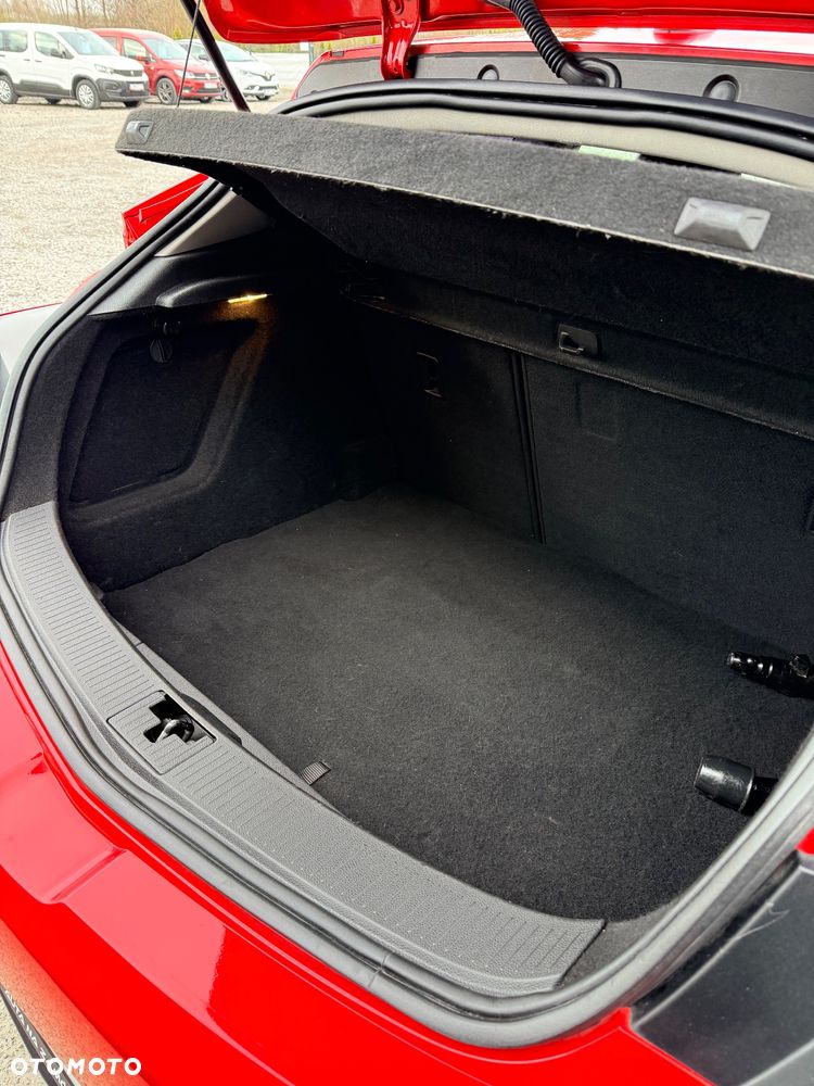 Opel Astra 1.4 Turbo Innovation - 11