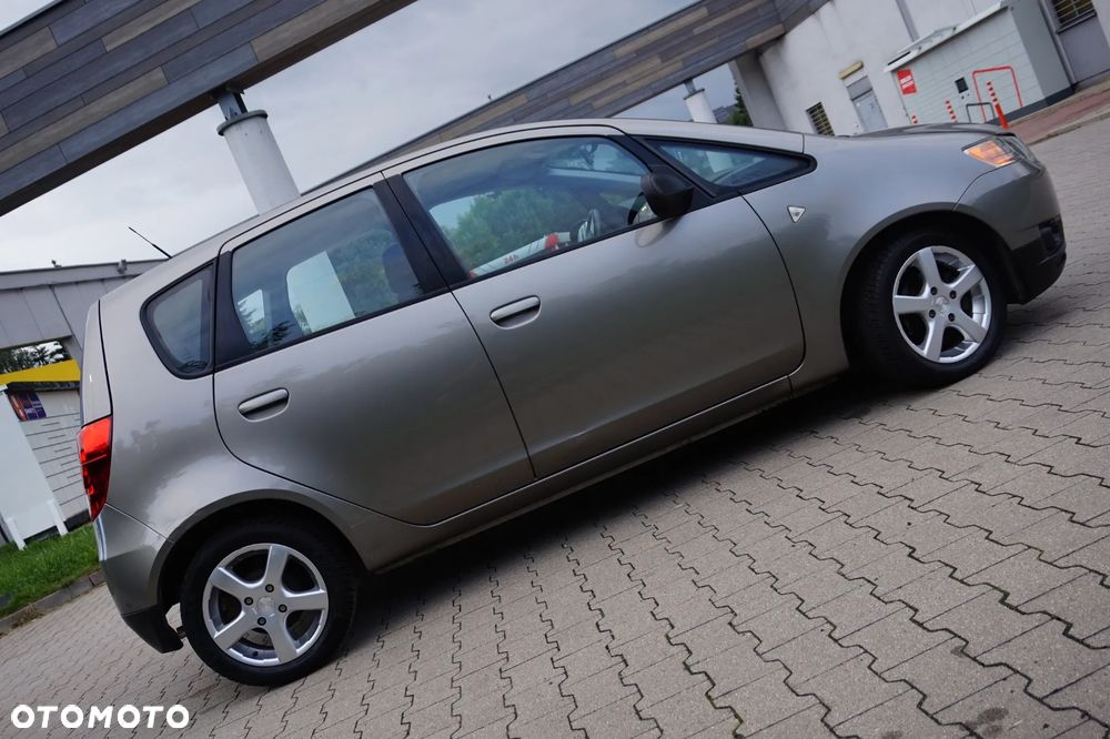 Mitsubishi Colt - 4